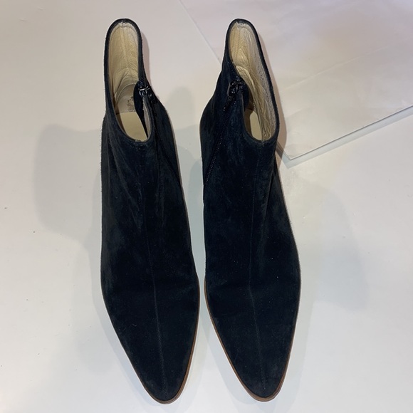 Vintage Ferragamo black suede kitten heel booties - Picture 2 of 10